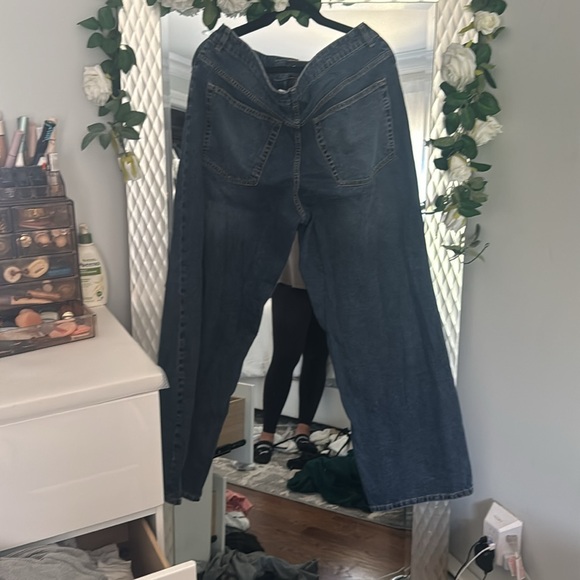 Jeans - Picture 2 of 2